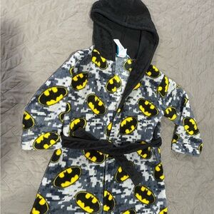 BOYS KOMAR KIDS BATMAN PLUSH FLEECE FLAME RESISTANT ROBE TODDLER SIZE 4T